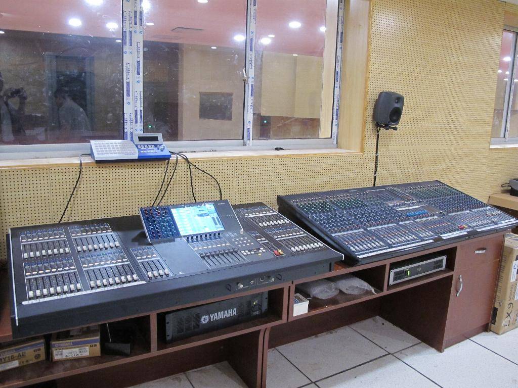 广东省委新礼堂（珠岛会堂）——M7CL、LS9数字调音台运用于大会堂及各会议厅扩声