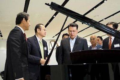 回顾发展历史，畅想科技未来|中国浙江省代表团视察日博集团企业博物馆