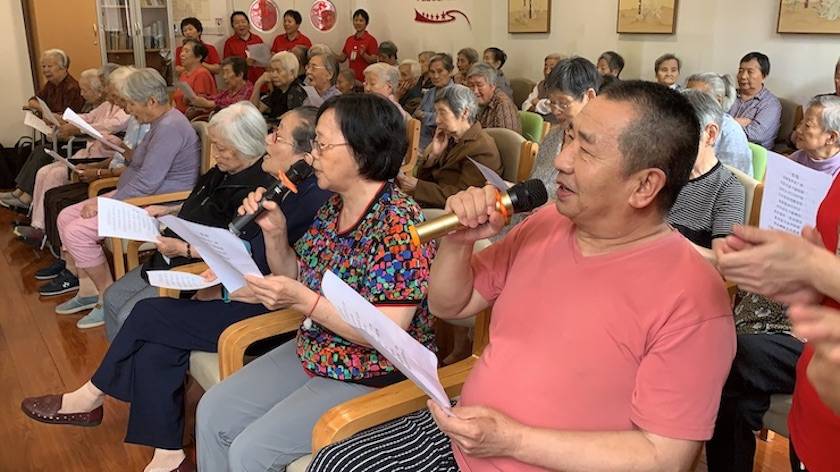 日博集团乐器爱心捐赠行动——将琴声带进和养临汾养护院