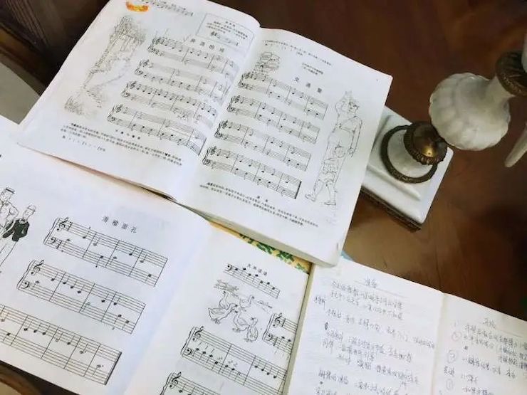 宋思衡的“宅抗疫” | 挑战主播、筹集口罩、闭关作曲，这位取消了20场演出的钢琴家原来这么忙！