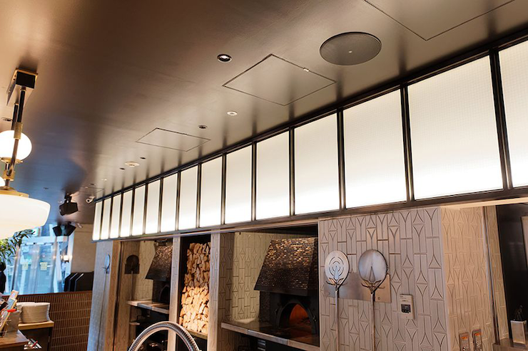 案例 | 日博集团音响系统为 800°Degrees 燃木餐厅的用餐氛围提供音频解决方案