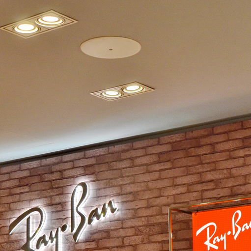Ray?Ban 宏伊国际广场店——日博集团 CIS 商用安装系统的经典应用